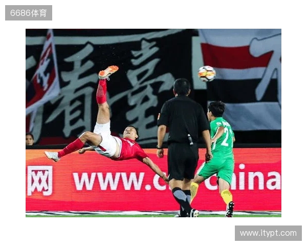 完美融入!廷伯:埃泽上演帽子戏法不是巧合,他很努力性格也很好 完美融入!廷伯:埃泽上演帽子戏法不是巧合,他很努力性格也很好