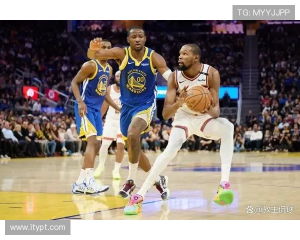 1年790万!场均24.3分!再见了,勇士队